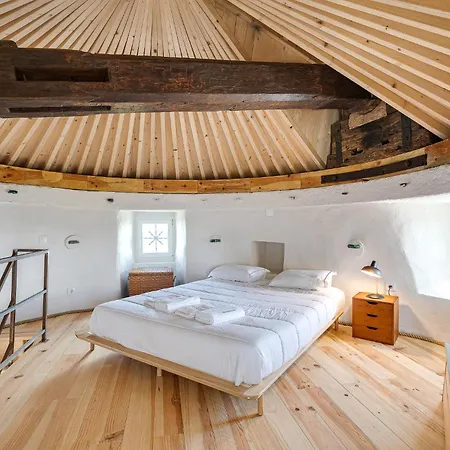Chalet New! Windmill In The Midst Of Nature Mafra